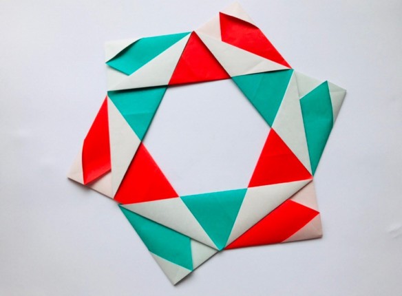 折り紙６枚でリースを作る方法 ハロウィンやクリスマスにおすすめ